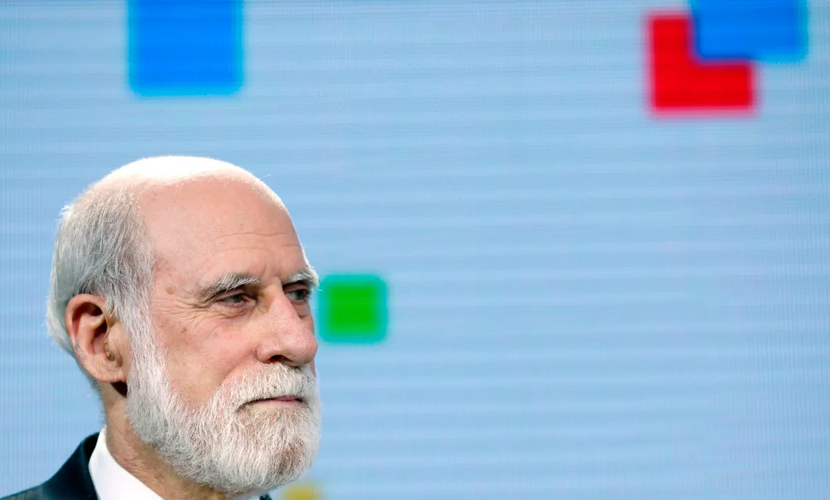Le « père d'Internet » prend enfin sa retraite | TechCrunch